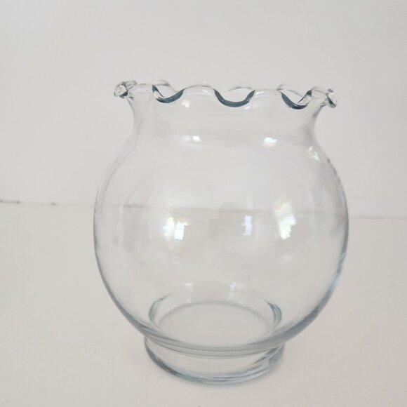 Glass Vase Small Ruffle-Neck - Picture 2 of 7
